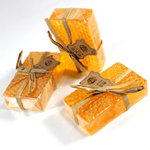 Load image into Gallery viewer, Honey-Infused Korean Propolis Soap: Nourishing Skincare Delight