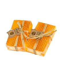 Load image into Gallery viewer, Honey-Infused Korean Propolis Soap: Nourishing Skincare Delight